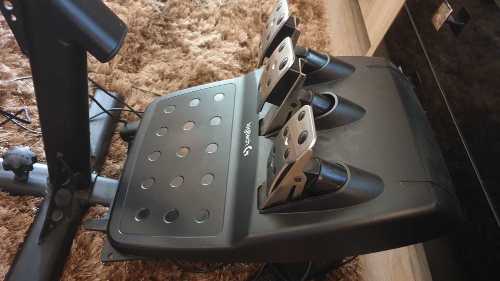 Simulator curse Playseat evolution + Logitech G920 (Volan - Pedale - Schimbator)