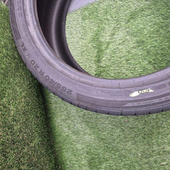 235 45 20 cu 255 40 20 Continental