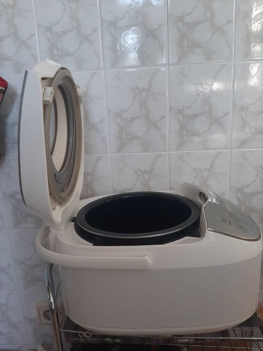 Мултикукър Тефал, намален на 60 лева