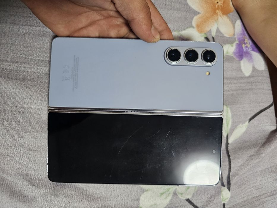Samsung z fold 5