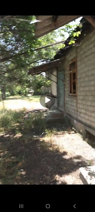 40 sotix yer maydoniga ega uy sotiladi