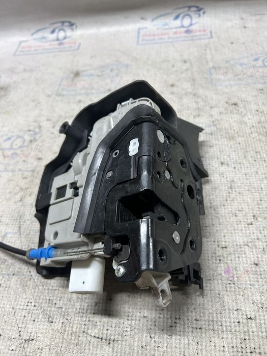 broasca dreapta fata audi a3 8v berlina 2016