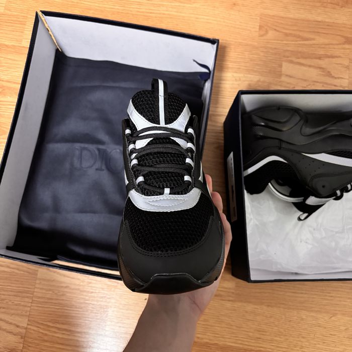 Dior B22 Black / White