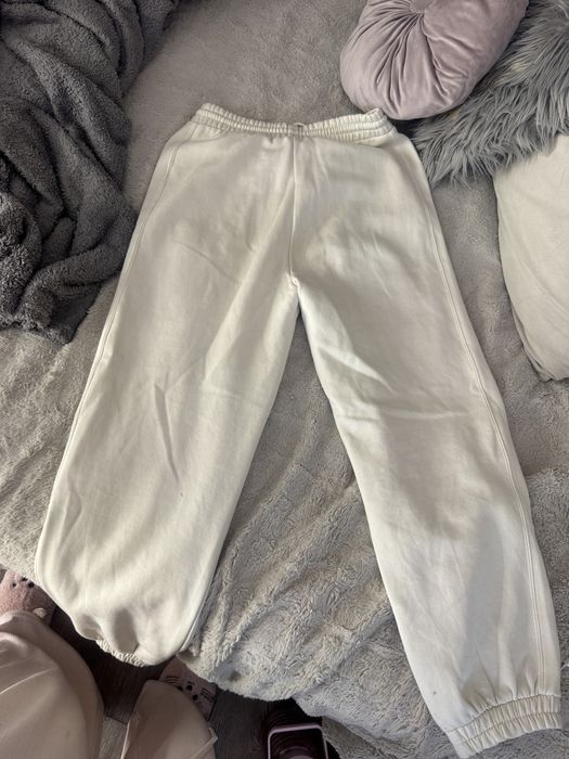 Две Долнища Zara.