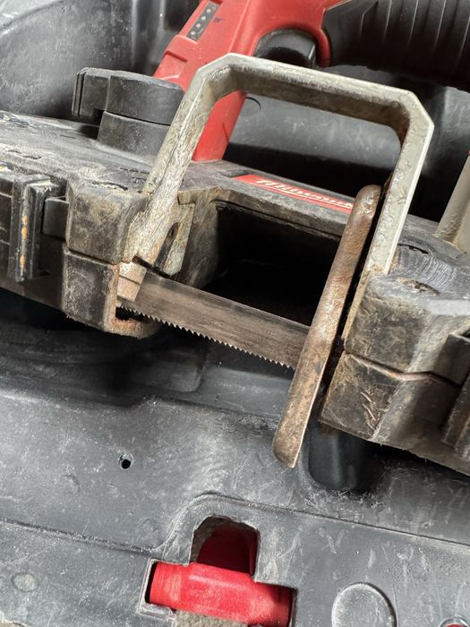 Milwaukee M12 BS-402C лентов трион