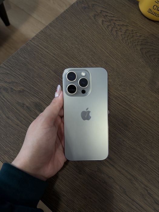 Iphone 15 pro impecabil