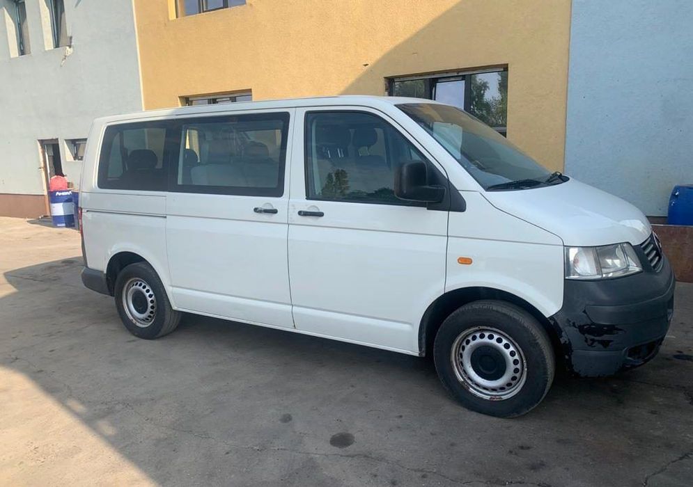 Dezmembrez Volkswagen Transporter T5 2.5 TDI 2003-2010