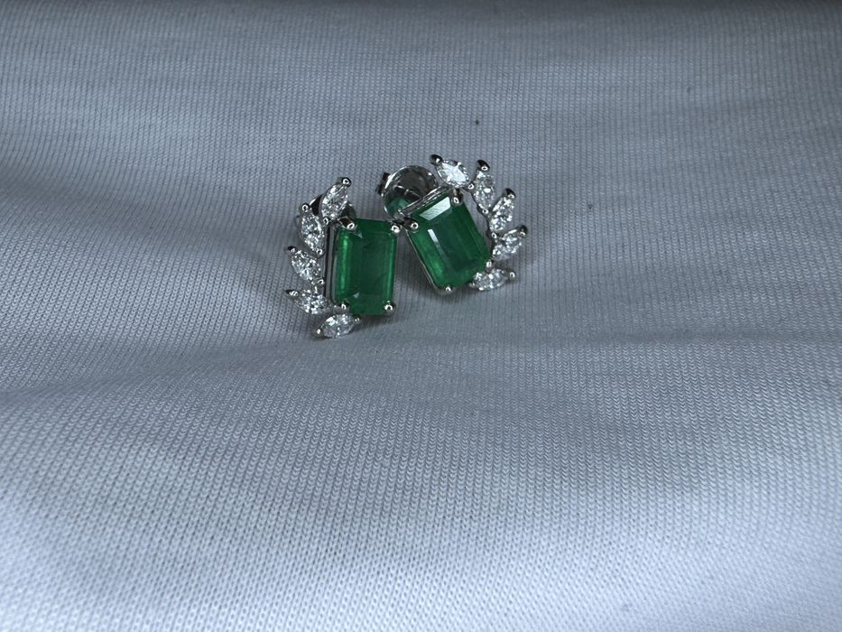 Изумруд серьги с натуральными брилиантами