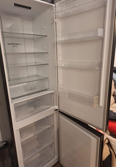 Vând combina frigorifica gorenje