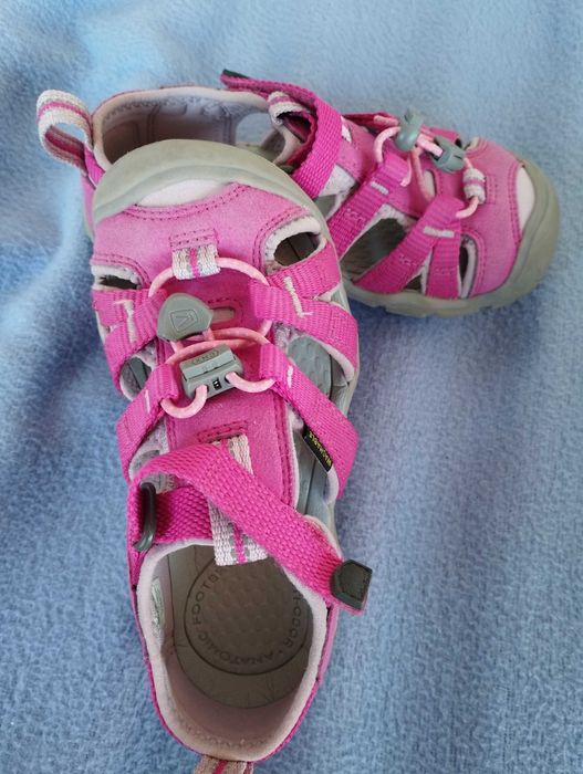 Обувки Keen и Crocs номер 29.