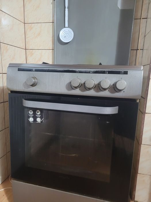 Vând Aragaz MYRIA PE GAZ