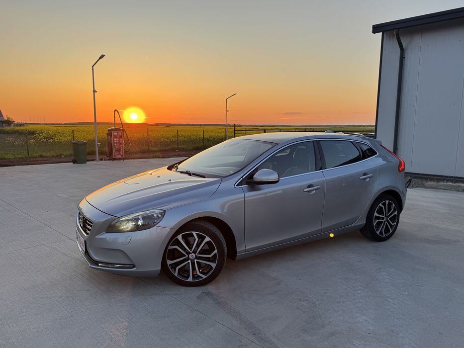 Volvo V40 2015 Leduri/panorama/xenon/piele/rate/garantie/190cp