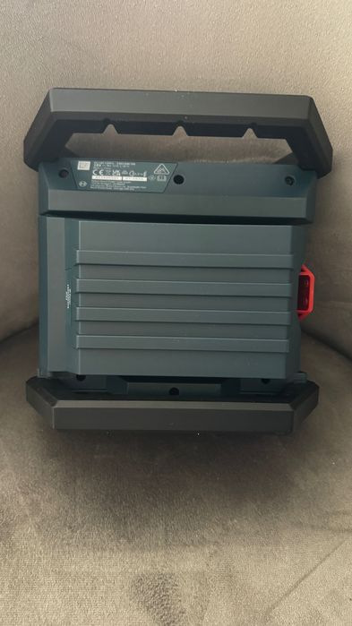 Акумулаторна лампа Bosch GLI 18v 1200 C