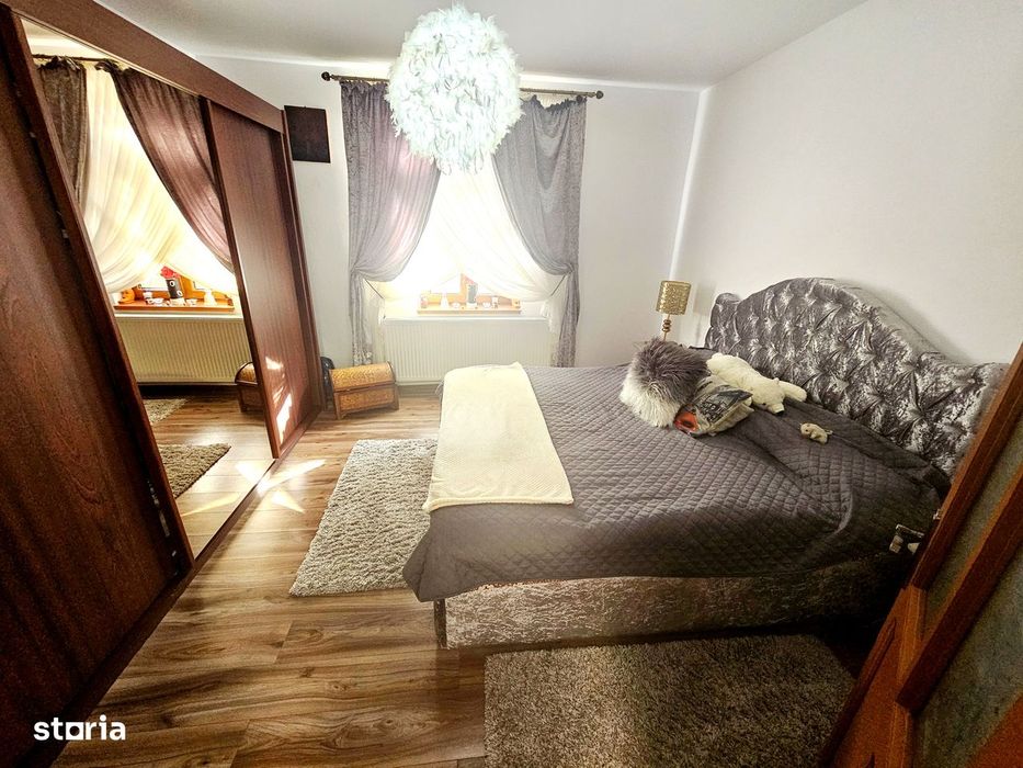 Casa vanzare zona centrala . PARCUL DE SOFT, CERONAV