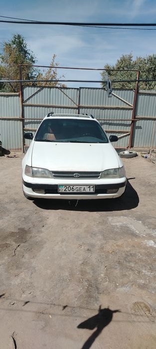 TOYOTA CARINA 1996 универсал