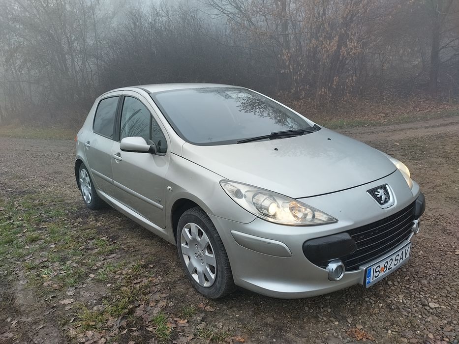 Vând Peugeot 307 diesel cu istoric service. Bun pentru începători sau