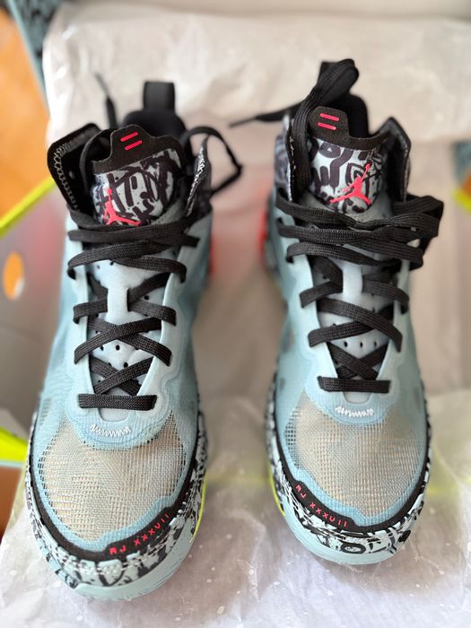 Nike Air Jordan XXXVII Satou 38,5