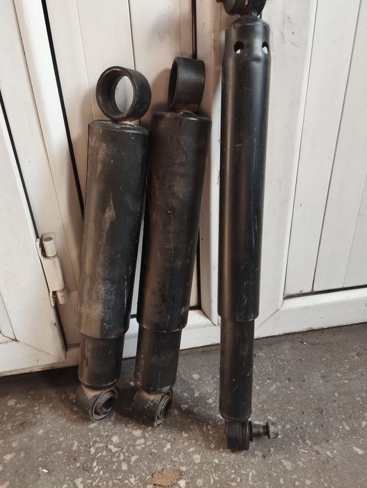 Продам амортизаторы