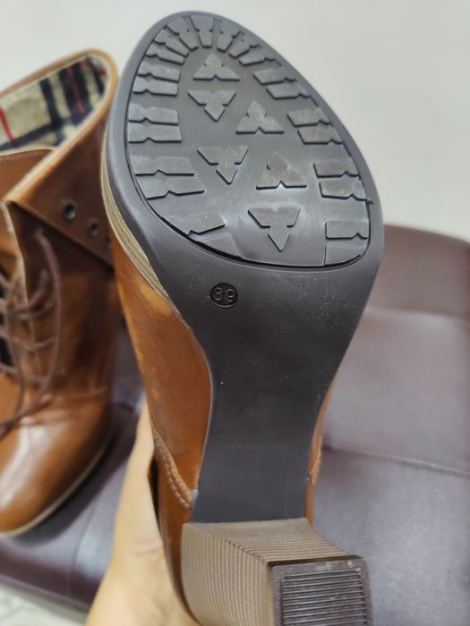 Кожени боти висок ток 39