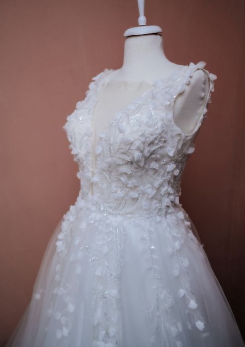 Vand rochie de mireasa