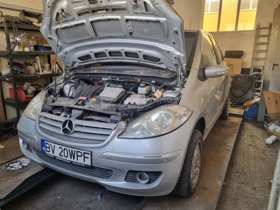Vând Mercedes A170