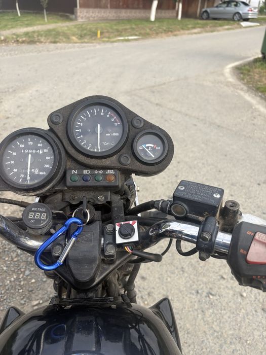 Vând Honda CB2!!!