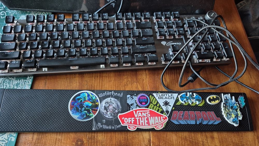 Casti si tastatura de gaming