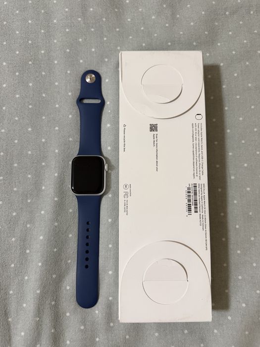 Apple Watch SE GPS Gen.2 2024 S/M 40 мм серебристый- СИНИЙ