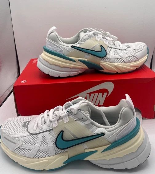 Nike NIKE V2K Run 44.5