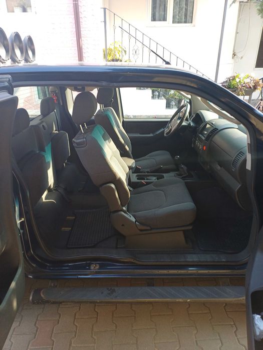 Vînd Nisan Navara D 40
