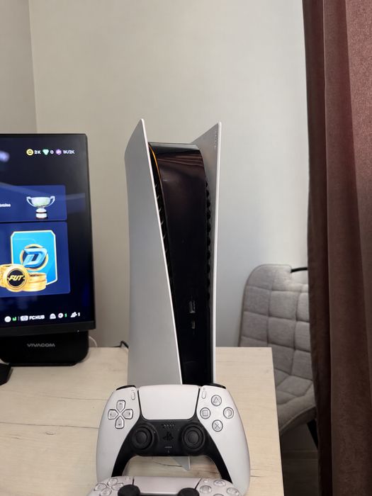 Playstation 5 Digital Edition + 2  контролера