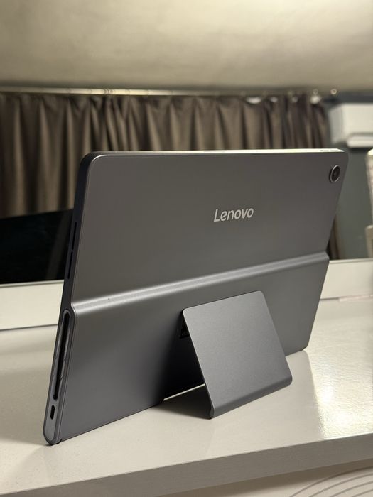 Tableta Lenovo Tab Plus