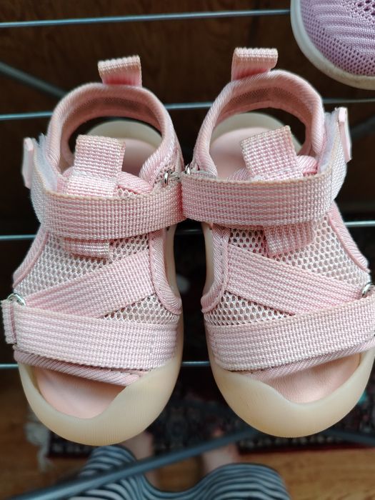 Продаю обувь для девочки