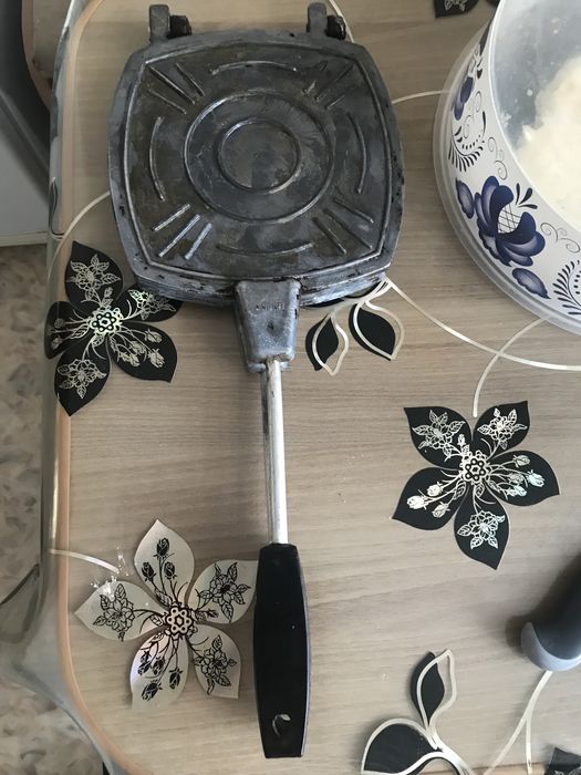 Продаю советскую орешницу и печенницу