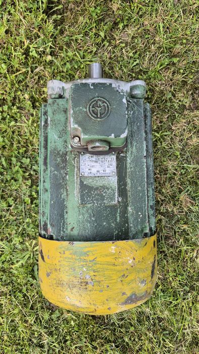 Motor Electric trifazic 5.6 kw, Ax 28mm