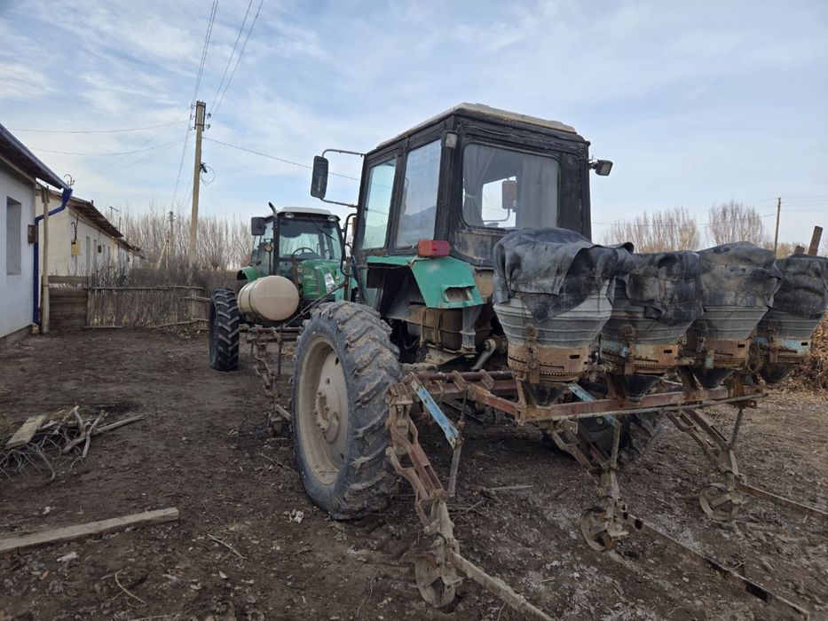 Трактор МТЗ 80.