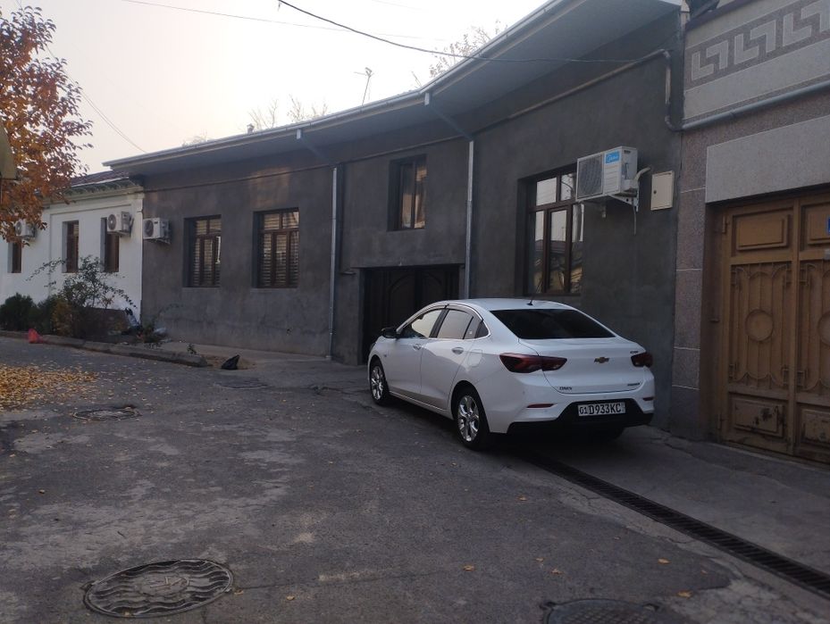 Uy sotiladi ishtabda 5.38 sotix