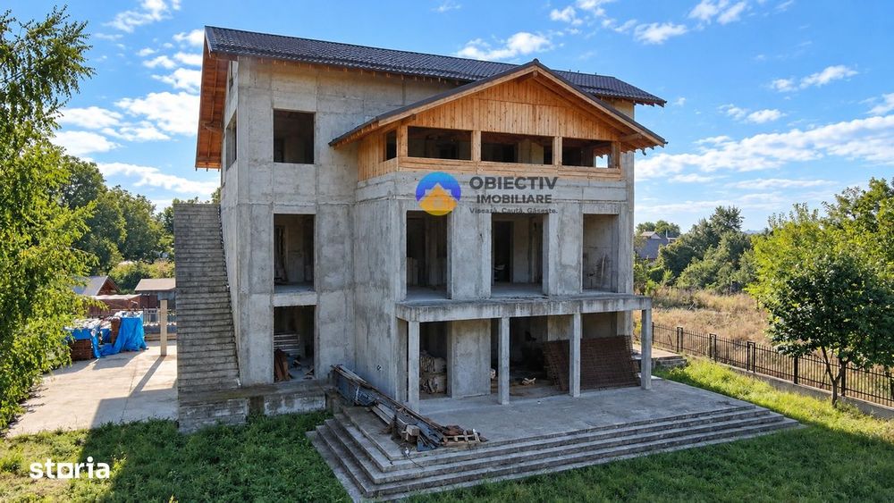 Casă P+2E din cărămidă, 549 mp, teren 1.400 mp, construcție 2021, Rozn