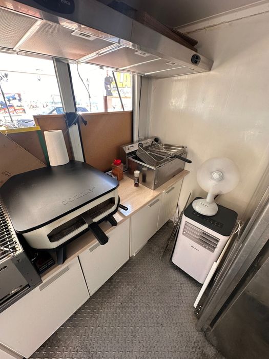 Food Truck Rulota Echipata Complet