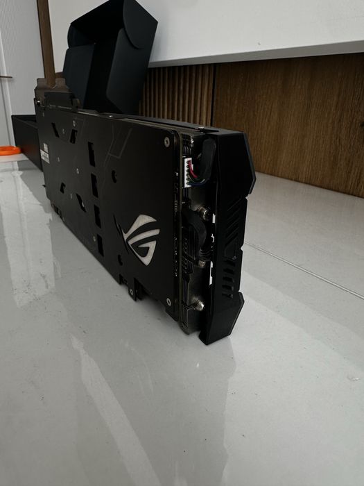 GTX 1070 Asus ROG Srtrix