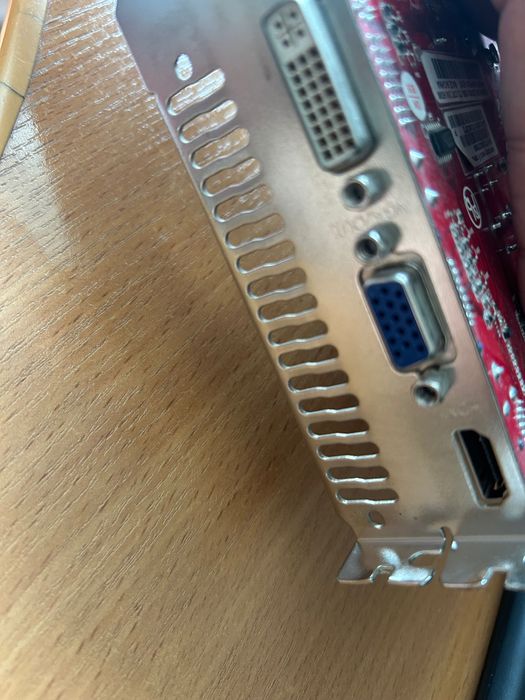 Видеокарта GT 240 (512mb)