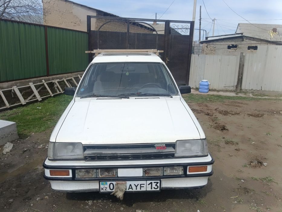 Тойота 1.5 сатылады