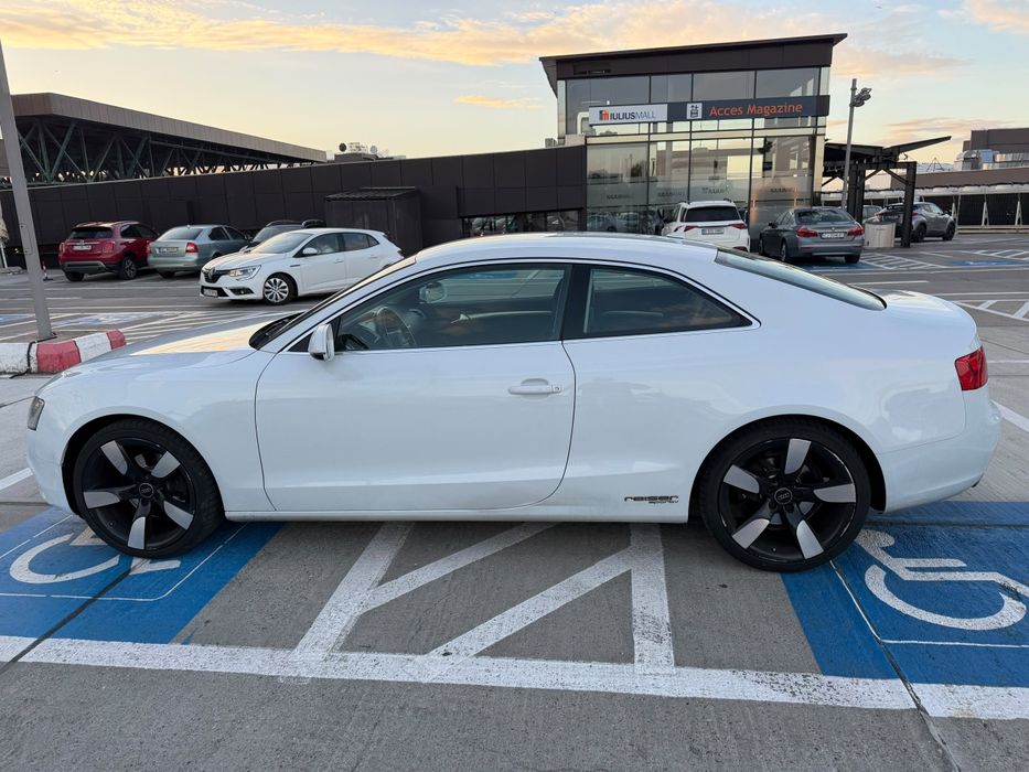 Vând Audi A5 Coupe 2.0 TDI