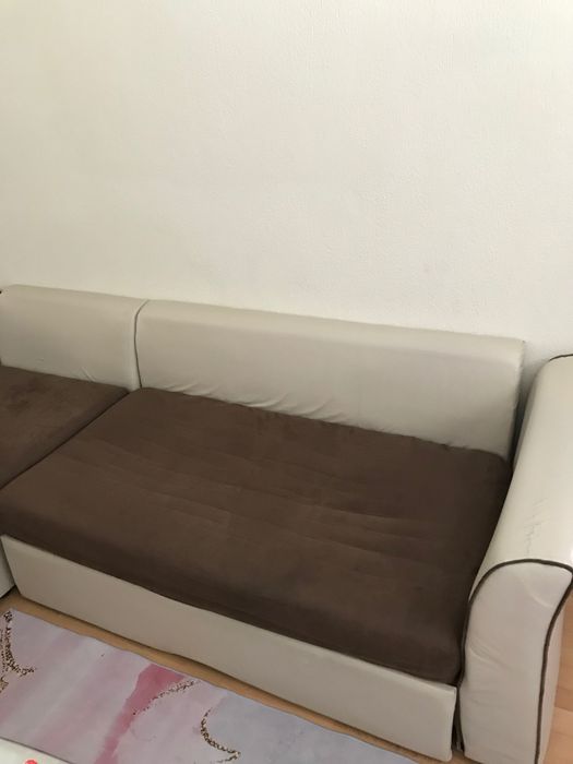 Кожен ъглов диван