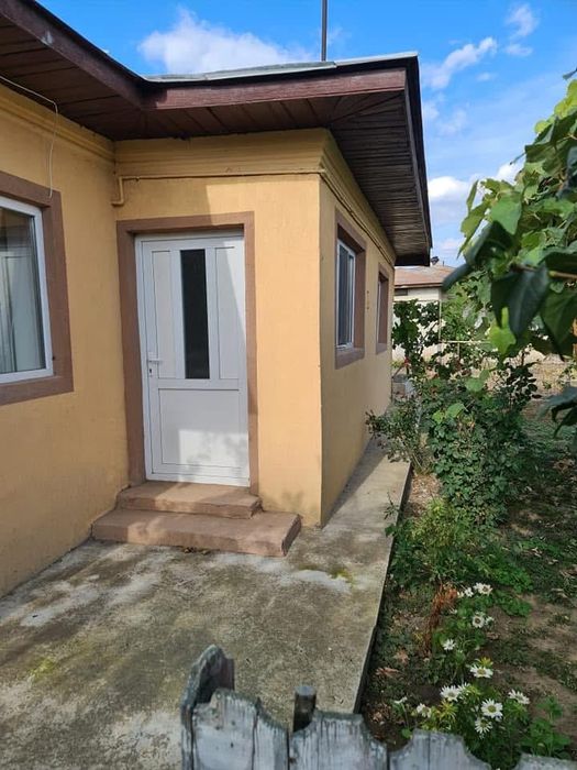 Casa de vanzare in comuna Garbovi