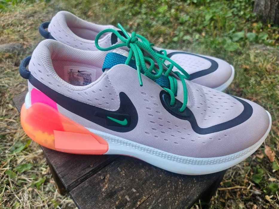 Nike маратонки  размер 40.5