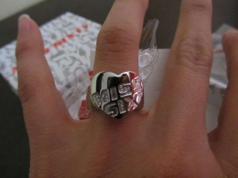 НОВИ пръстени Miss sixty