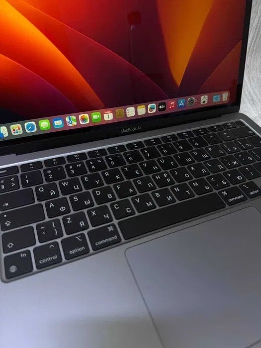 MacBook Air 13 дюймов 2020