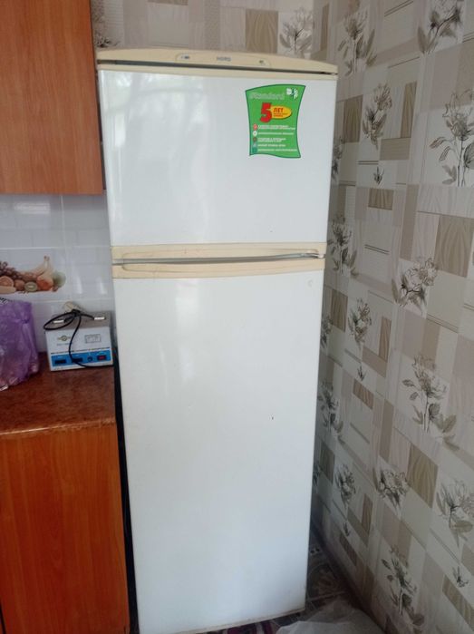 Холодильник б/у.