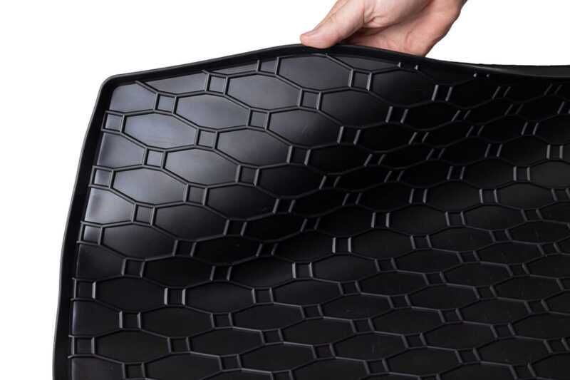 Гумени стелки или багажник BMW 1 E87 5 ВРАТИ 2003 - 2013